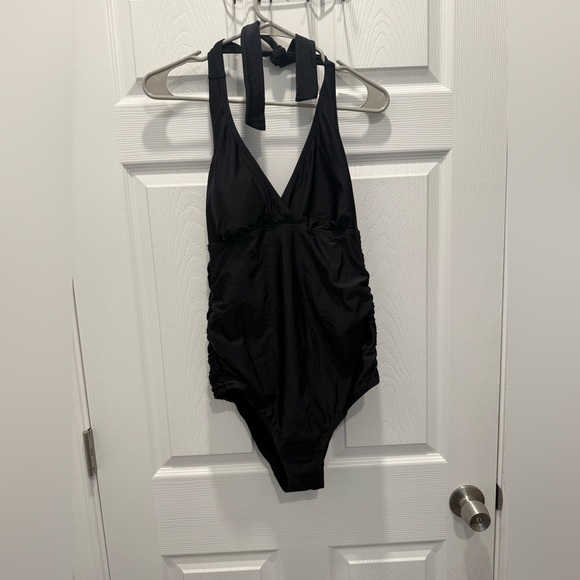 Motherhood Maternity Beach Bump™ Smocked Waist One-Piece Swimsuit Size Medium - Picture 4 of 7